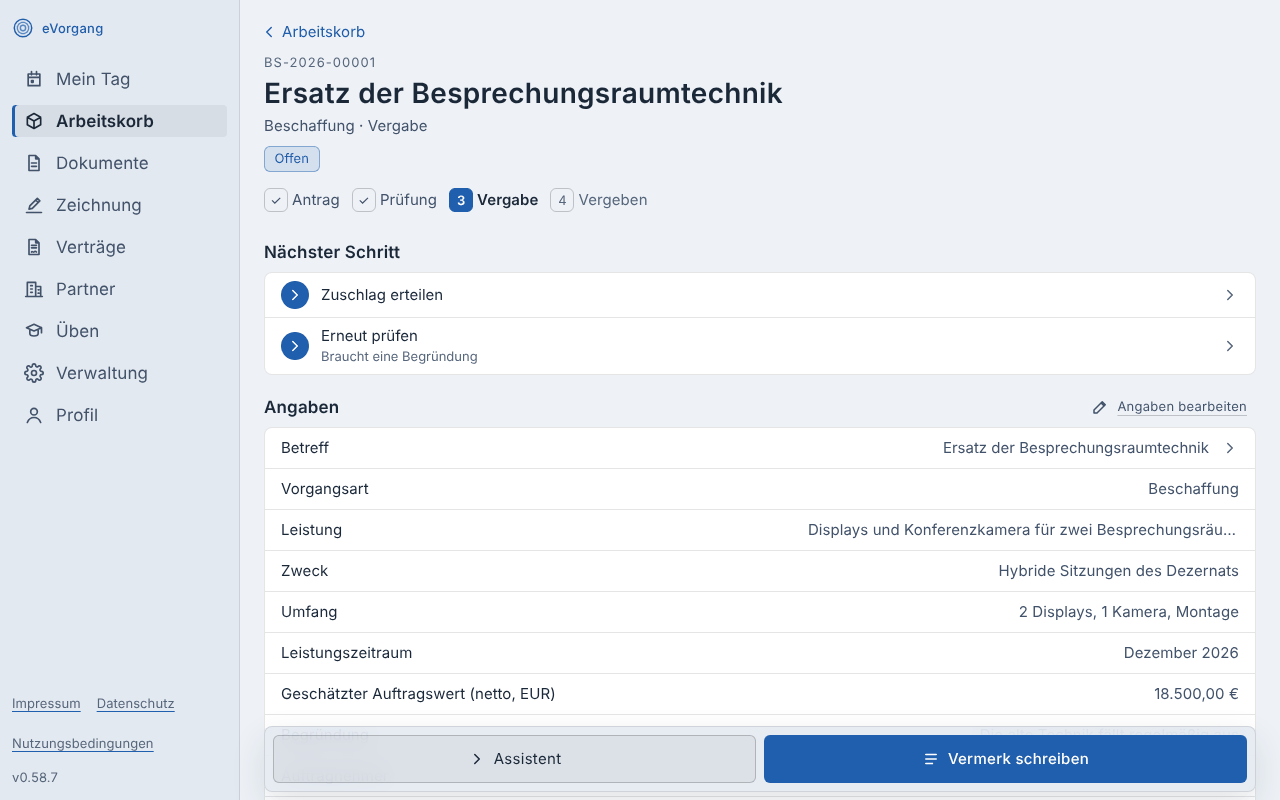Akte einer Beschaffung mit Phasen, dem nächsten Schritt „Zuschlag erteilen“ und dem Knopf Assistent am unteren Rand
